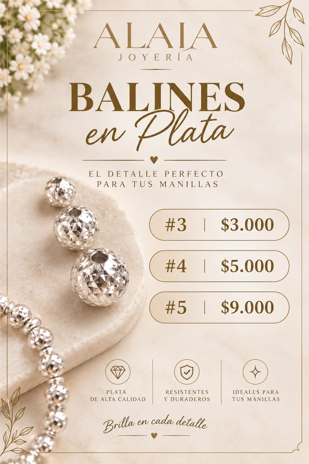 Balines facetados en plata sobre seda marfil